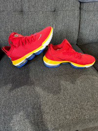 Nike LeBron 16 Low “SuperBron” 