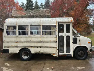 187000 km. Automatic 350 GMC Vandura. Hitch and roof rack. Has been sitting, runs and drives. Replac...
