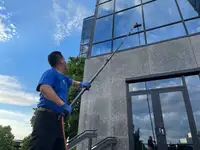 $200/Day Window Cleaning Job