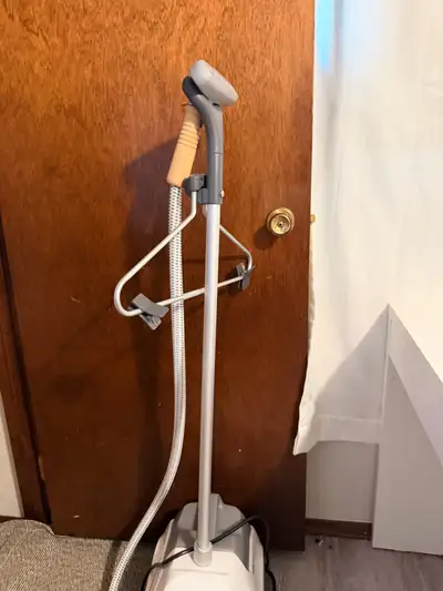 Reliable VIVIO 550GC Garment Steamer, View more