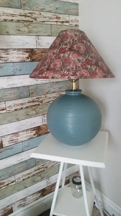 lampe pour table ou bureau de chambre ou salon, View more