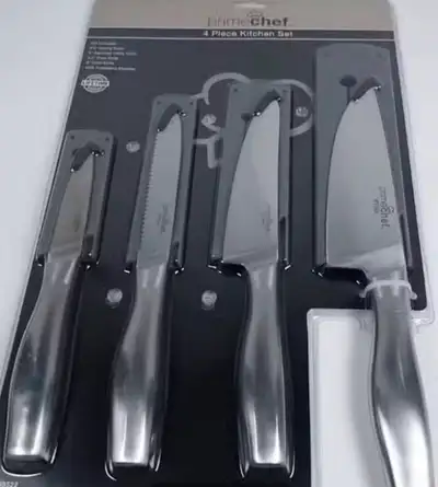 This is a new Prime Chef 4-piece kitchen knife set, complete with a 3.5" paring knife, 5" serrated u...
