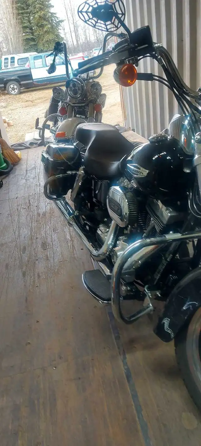 2016 Harley davidson switch back  in Street, Cruisers & Choppers in St. Albert - Image 4