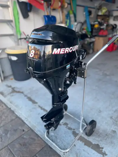 2010 Mercury 8HP Outboard Motor, 4Strokes ShortShaft Manual start in excellent condition with low us...