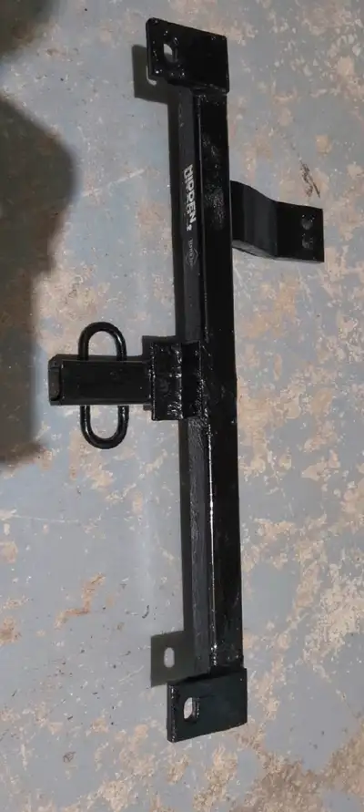 Hidden Hitch came off 2008 Mazda 5 minivan