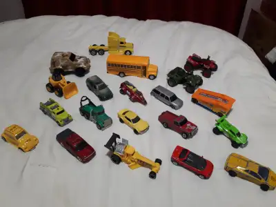 lots de petite auto tous en metal, View more