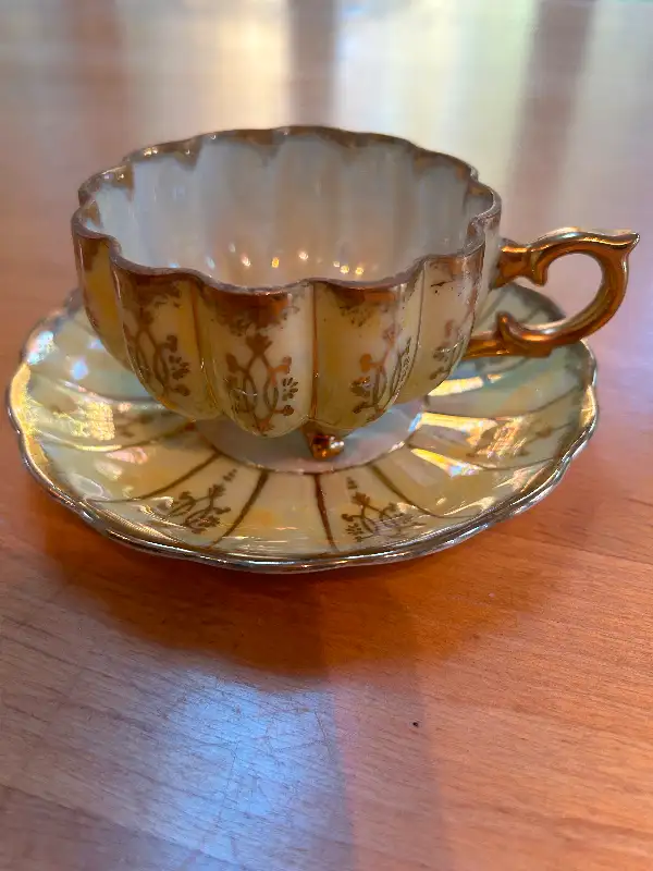 Vintage Yellow Luster 3 Footed Tea Cup & Saucer, Shafford Japan in Arts & Collectibles in Cambridge - Image 2