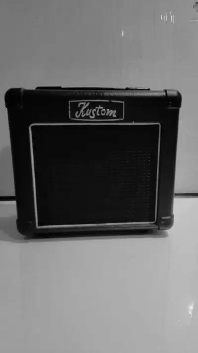 Guitar amp - Kustom Dart 10, View more