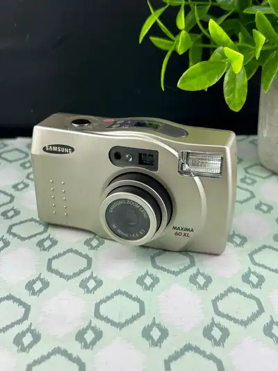 Samsung Maxima Zoom 60XL 35mm Power Zoom Film Camera, View more