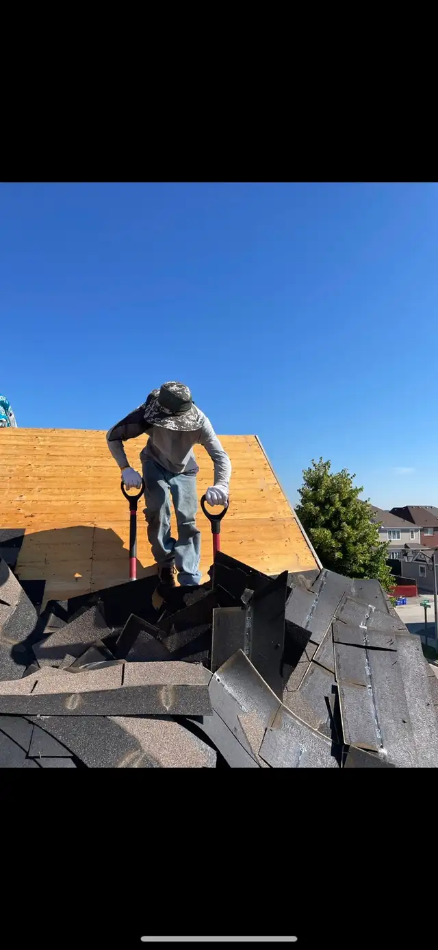 Roof  repair,  eavestrough ,Gutter guards .vent soffit 537541451857930244