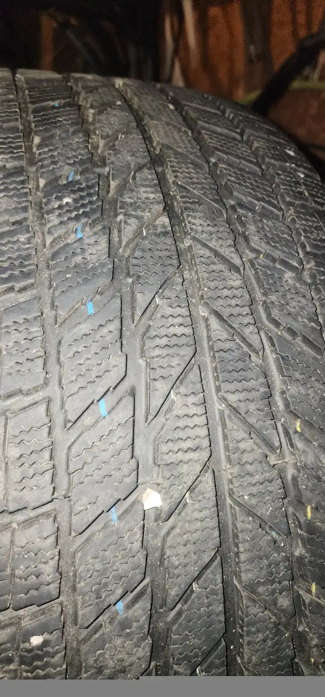 WINTER TIRES 225/50R17  HONDA RIM   TOYO TIRES  70-80% TREAD in Tires & Rims in City of Toronto - Image 4