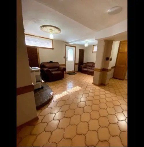 Basement for rent UTILITIES + WIFI INCLUDED Located on Black Creek and Lawrence Ave W In-unit laundr...