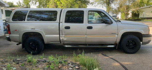 2004 Silverado 2500 Grey in Cars & Trucks in Edmonton - Image 4