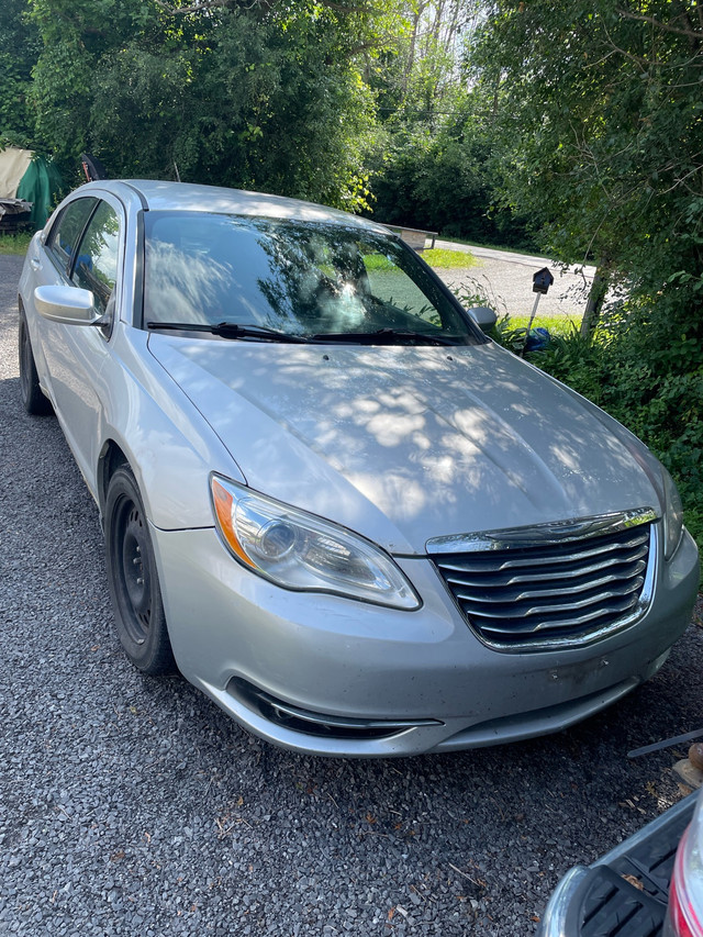 2011 Chrysler 200 in Cars & Trucks in Ottawa