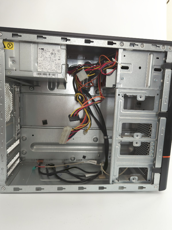 Lenovo Mid Size PC Computer Desktop Case w/PSU DVD/CD-ROM in System Components in City of Toronto - Image 2