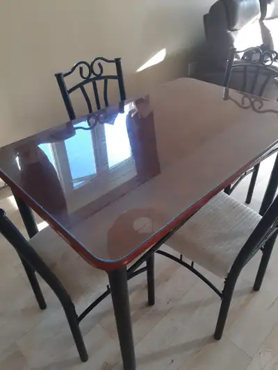 Table et meuble cuisine + 2 chaises rose, View more