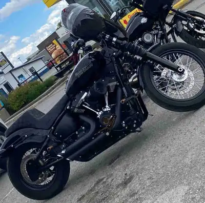 Selling a fully customized 2019 Harley-Davidson Street Bob with 21,000 km and over $7,000 in top-she...