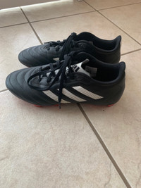 Soccer shoes Adidas size 7