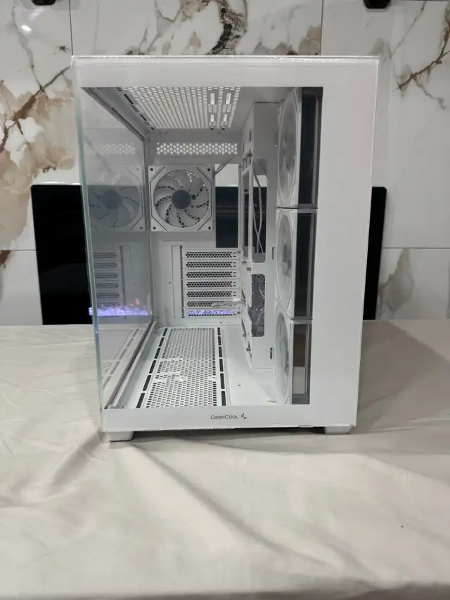 Deepcool CG530 4F White Case | New Open Box RGB Build Case in System Components in Oshawa / Durham Region - Image 4