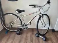 15' Trek Multitrack 700 bike bicycle 