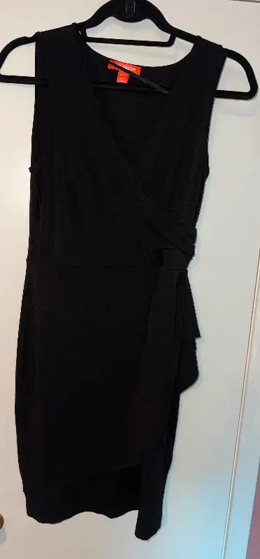 Little Black Dress Joe Fresh XS, View more