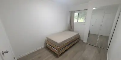 A private bedroom is available for rent starting July 5th in a quiet, well-maintained home on Kenneb...