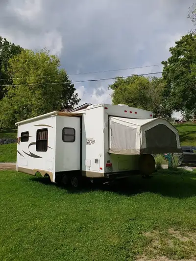 1 owner unit. Gently used – about 11 weeks total since new. All Service records available. Professio...