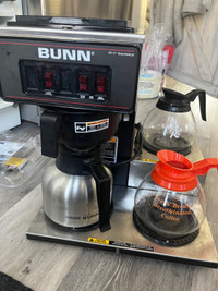Bunn 3 burner commercial coffee maker. Like new