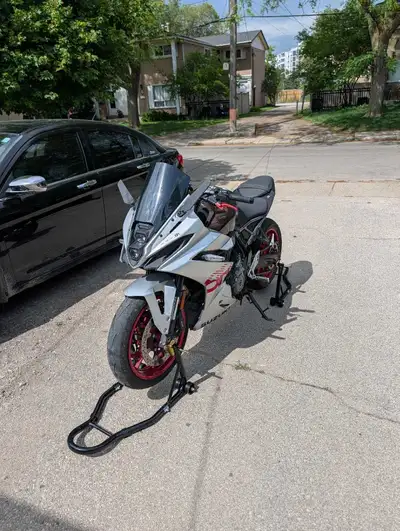 Bike has 15k kms I've owned it since 6k kms. Will safety for 9800 cash and deposit down. Will pass s...