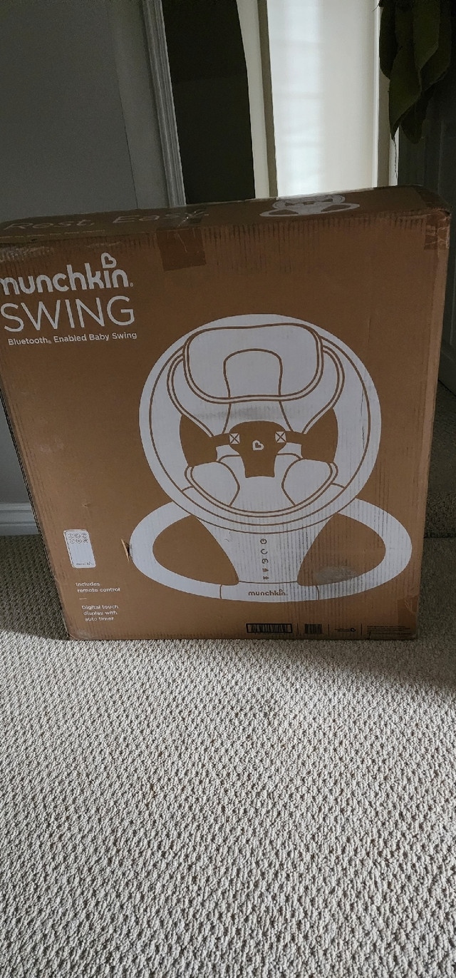 Munchkin Baby Swing in Playpens, Swings & Saucers in Cambridge