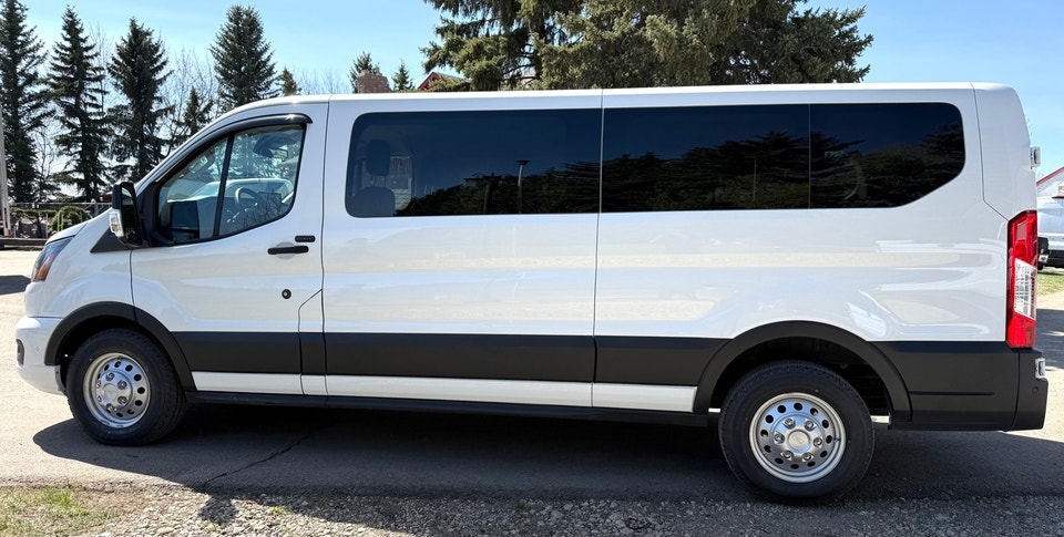 Ford Transit Passenger 2023 photo 5