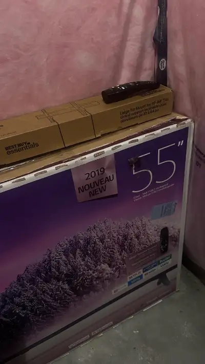 55 inch smart Samsung tv with wall mount and remote, View more