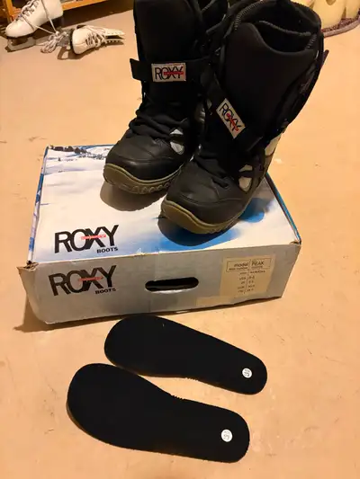 Selling a pair of Roxy (Quiksilver) women’s snowboard boots, size 9, in excellent, lightly used cond...