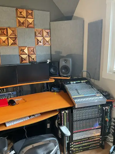 Hi, I am an experienced keyboard player and live sound guy looking to hire a local engineer for paid...