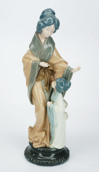 Nao par Lladro Figurine Dame avec enfant en porcelaine 37,5 cm