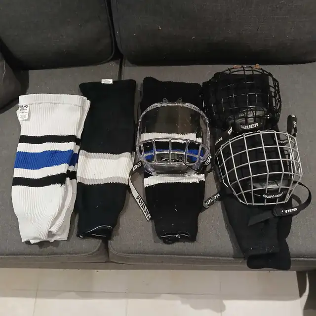 Various Hockey Visors, Cages and Socks in Hockey in City of Toronto - Image 2
