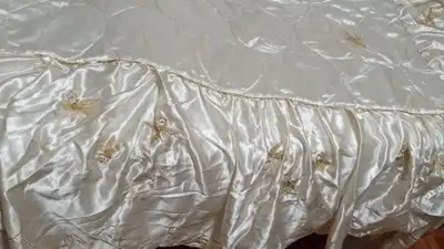 #-49---Double Ivory And Gold Satin Bed Cover With 2 Pillow Shams, View more