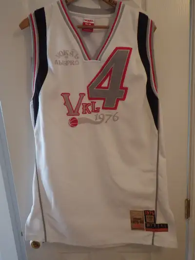 BASKETBALL JERSEY #4 VOKAL _ALL PRO SIZE =M, View more