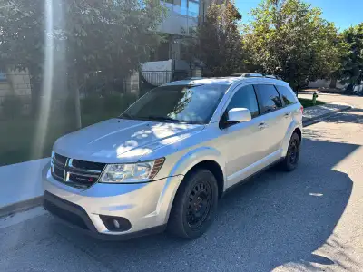 Selling my 2013 journey RT , runs and drive great , Leather heated seats, sunroof, all wheel drive ,...