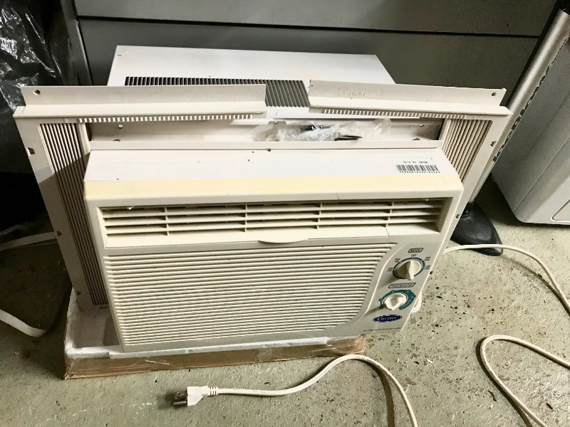Carrier Climatiseur de fenêtre/window air conditioner 5000 BTU