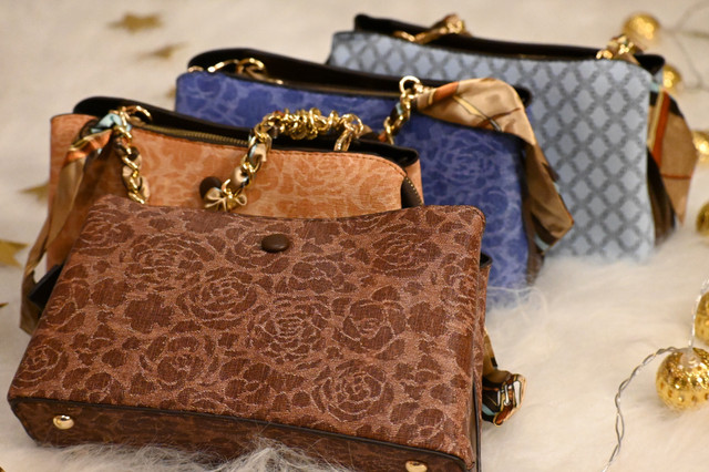 EN: Handbags | FR: Sacs à main dans Femmes - Sacs et portefeuilles  à Longueuil/Rive Sud