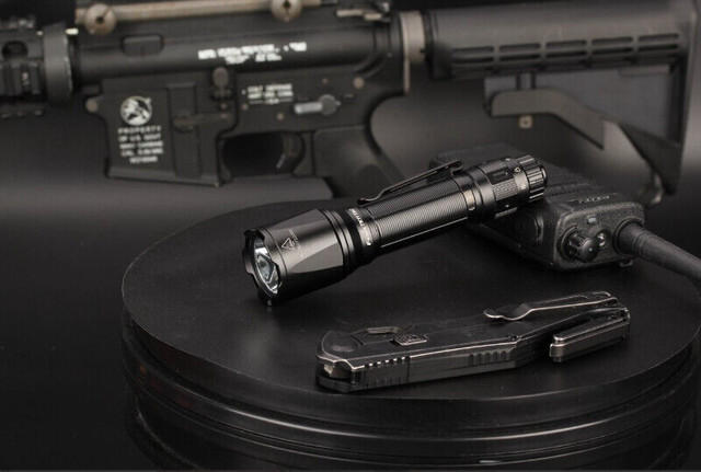 Fenix TK11 TAC Tactical Flashlight with 1600 lumens in Hand Tools in City of Toronto - Image 2