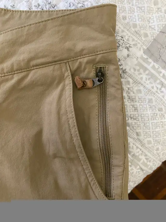 FjallRaven Shorts in Women's - Bottoms in City of Toronto - Image 6