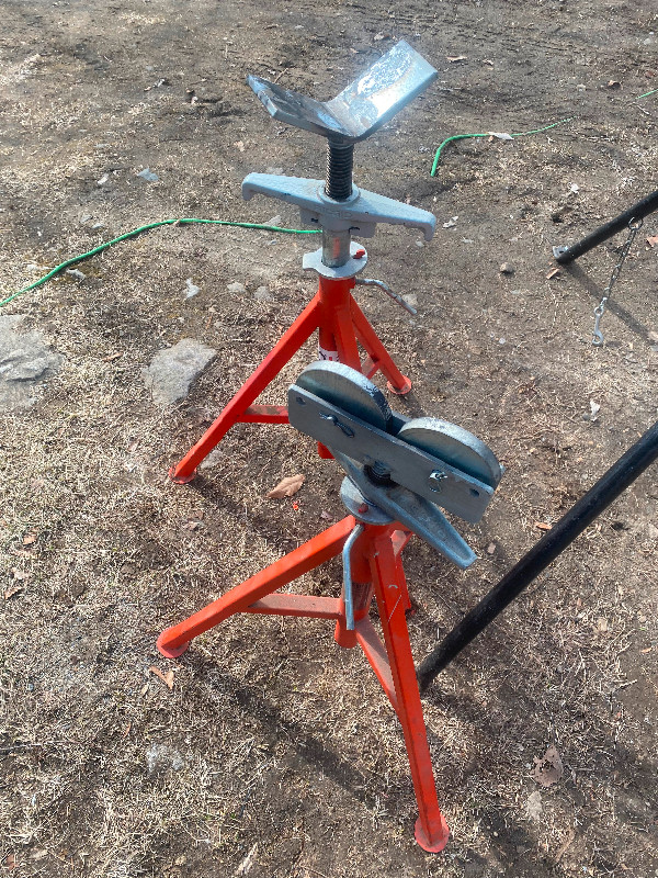 Ridgid pipe stands and tri stand in Hand Tools in Renfrew - Image 4