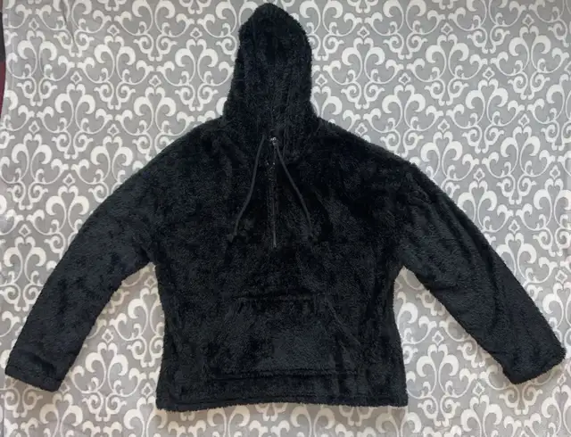 George Women’s Black Soft Hoodie in Women's - Tops & Outerwear in Oshawa / Durham Region - Image 2