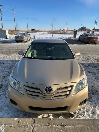 Selling reliable and well-maintained 2011 Toyota Camry LE with the 2.5L 4-cylinder engine. Perfect d...