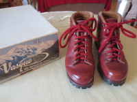 Vasque Highlander Leather Hiking Boot
