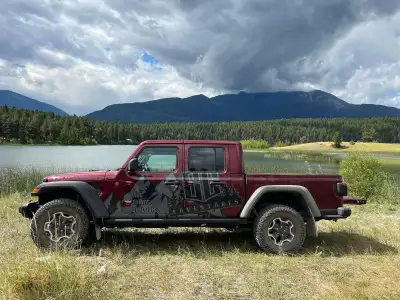2021 Jeep Gladiator Rubicon With winch 
