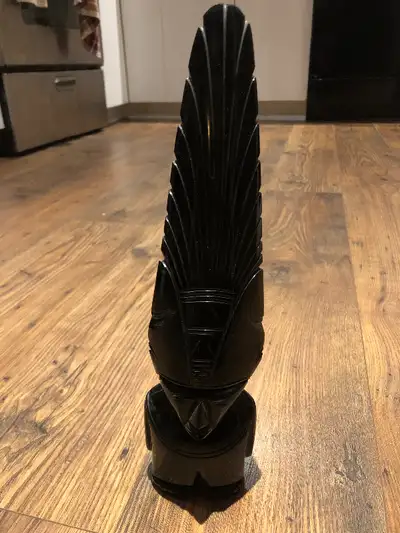 statue aztec Maya en onyx 13 1/2" H message texte 514 883 5971