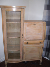 DISPLAY CABINET-SOLID MAPLE WOOD...NEW PRICE